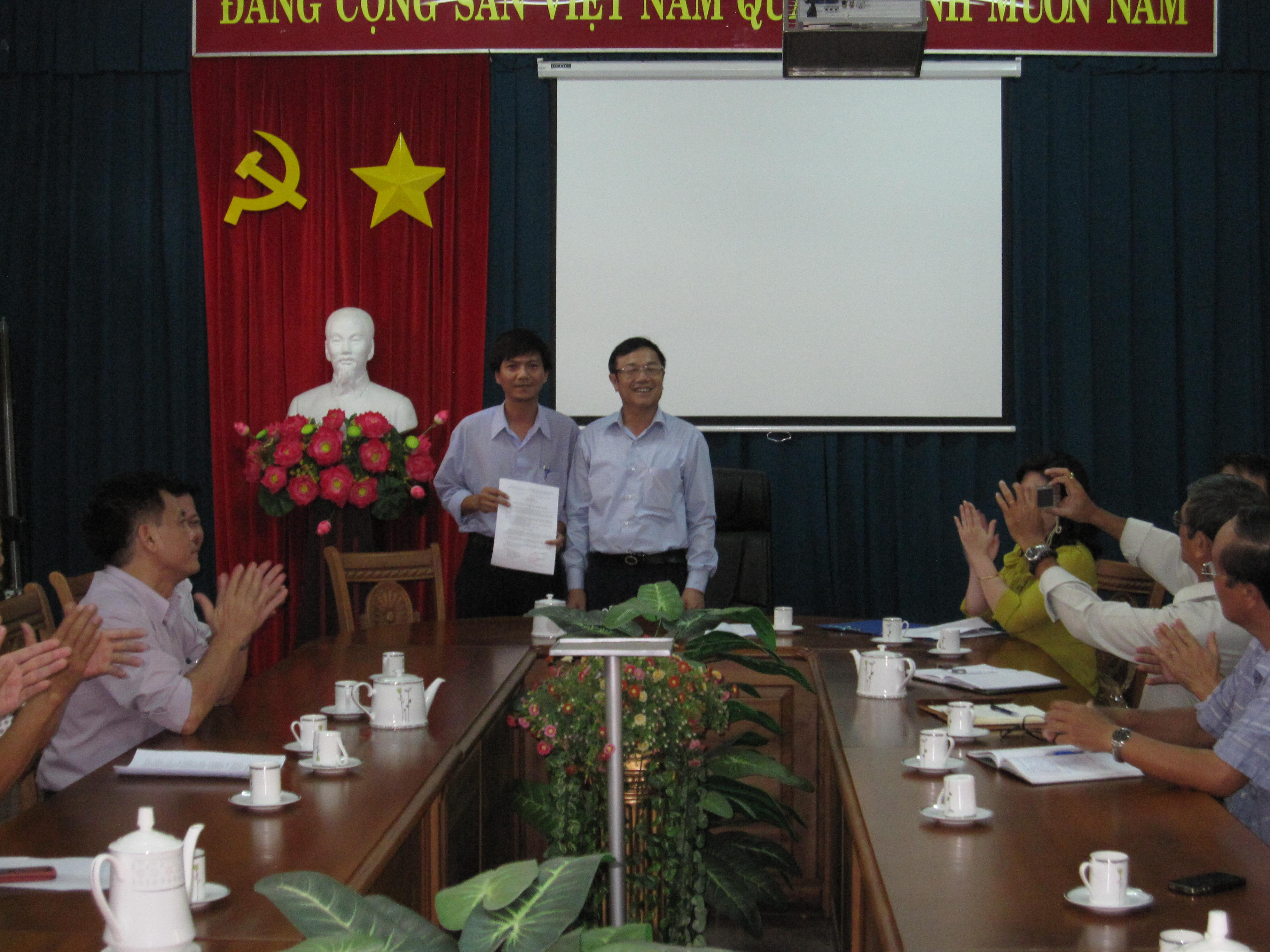 Ô Hoàng Năng Khang nhận quyết định